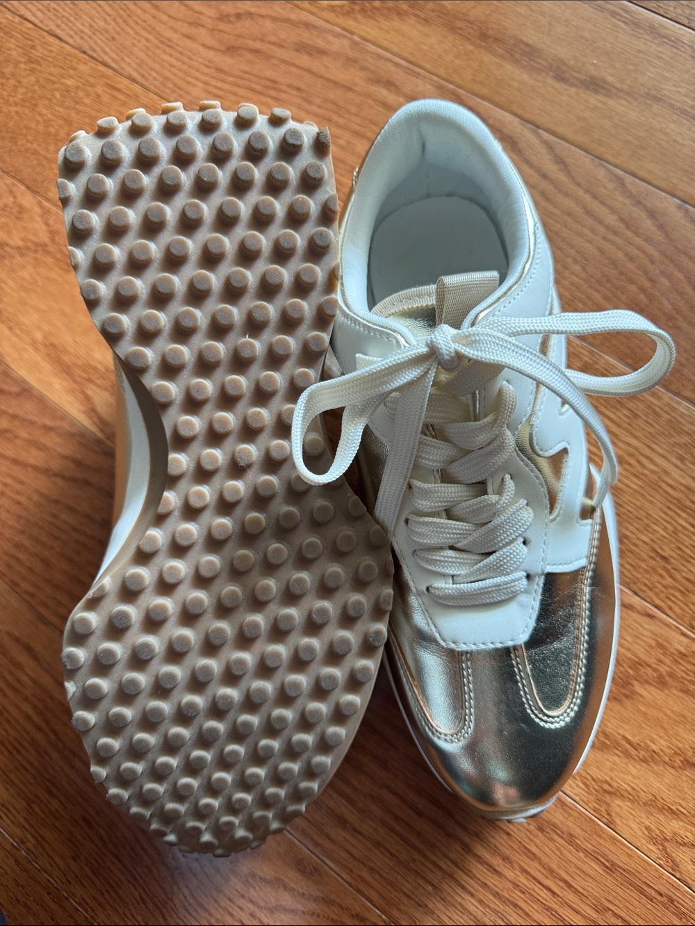 Women’s Metallic Gold & White Runner Sneakers - Picture 3 of 4